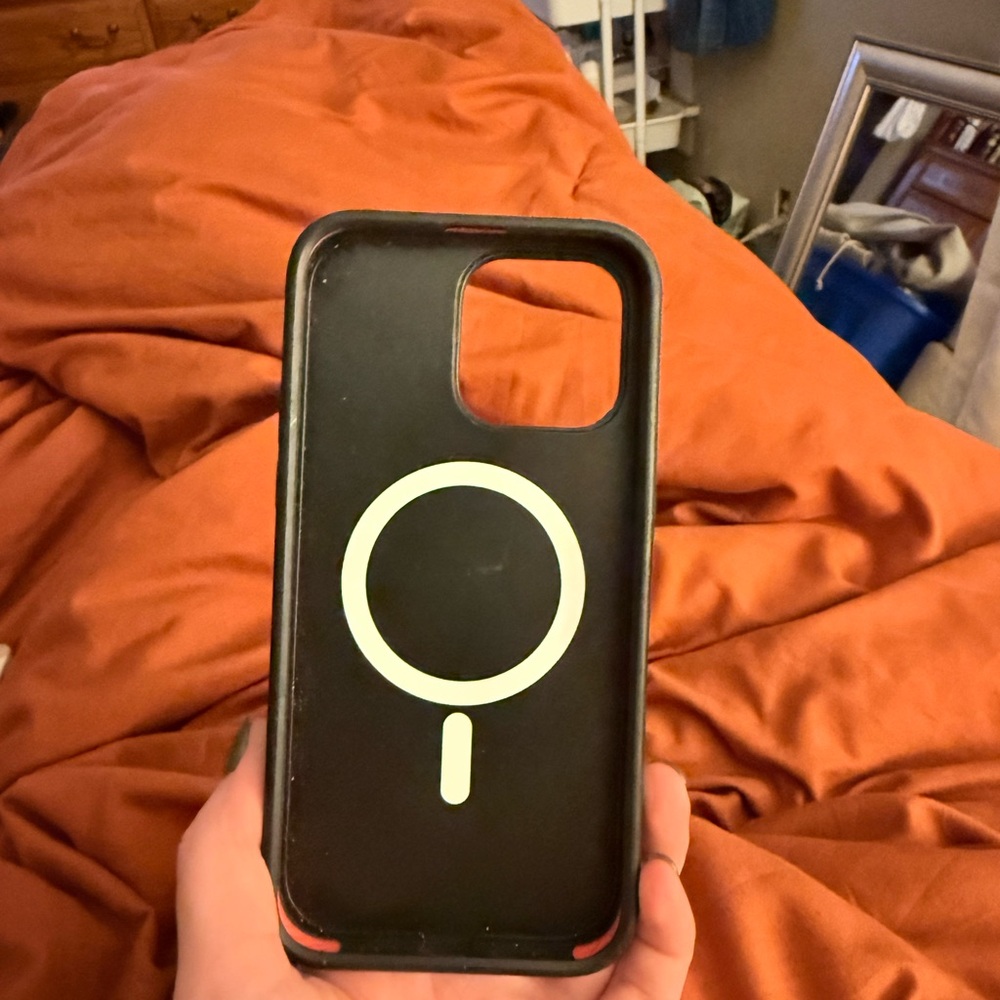 iPhone 14 Pro Max case - Picture 2 of 2